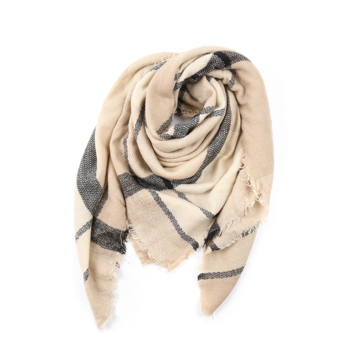Damen Karierter Schal aus hochwertigem Material mit fransigen Kanten W&W Mode