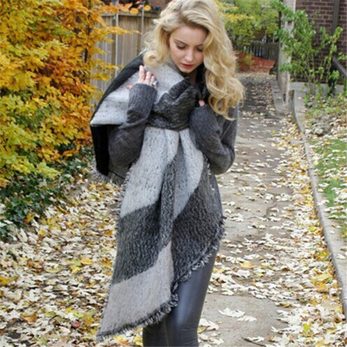 Damen Eleganter Fransen-Schal aus weichem Material mit geometrischem Muster WW