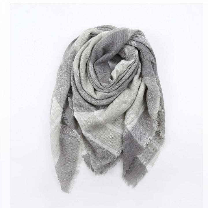 Damen Karierter Schal aus hochwertigem Material mit fransigen Kanten W&W Mode