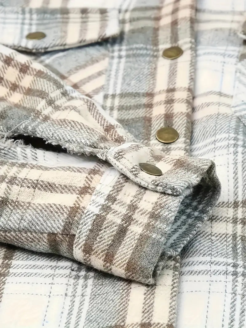 Warme Jacke mit Kapuze und Reißverschluss