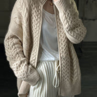 WW | Strickjacke mit hohem Halsausschnitt