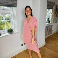 Kleid mit V-Ausschnitt | Unser Bestseller 2024