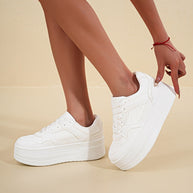 WW | Sneakers mit Plateau