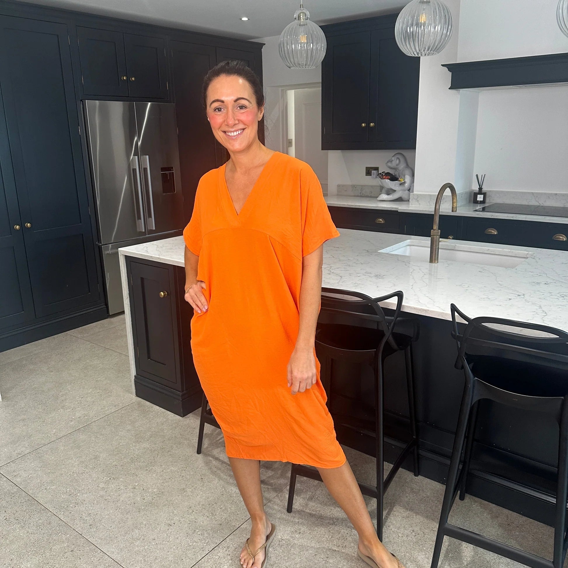 Kleid mit V-Ausschnitt | Unser Bestseller 2024