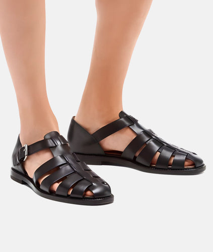 WW | Modische Sandalen Mit Riemen Und Elegantem Schnitt
