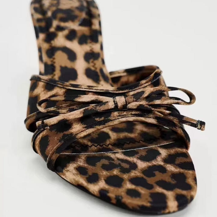 W&W Mode | High-Heeled Slippers mit Leopardenmuster