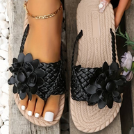 Flipflops | Damen-Sandalen mit offener Zehenspitze und eleganten geflochtenen Riemen