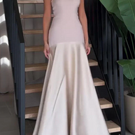 Satin Trägerlos Flare Kleid