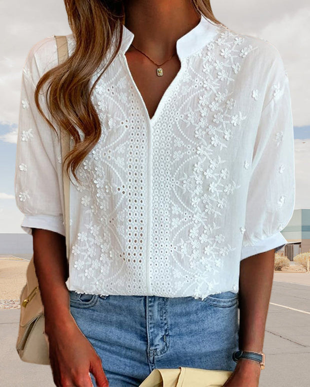 WW | Bestickte V-Ausschnitt Bluse