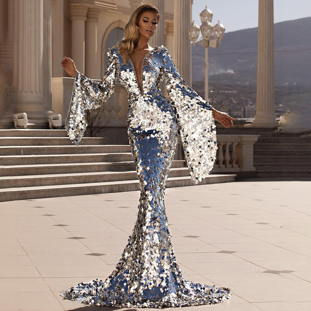 Bezauberndes Pailletten-Abendkleid mit Silber-Cover für Partys | W&W Mode