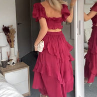 Rückenfreies Kleid mit quadratischem Ausschnitt