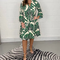 Elegantes Sommerkleid mit V-Ausschnitt