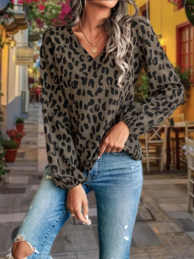 WW | Bluse mit V-Ausschnitt und Leopardenmuster