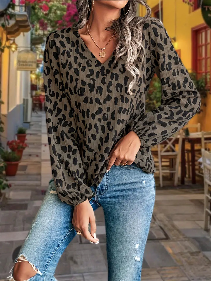 W&W Mode | Bluse mit V-Ausschnitt und Leopardenmuster