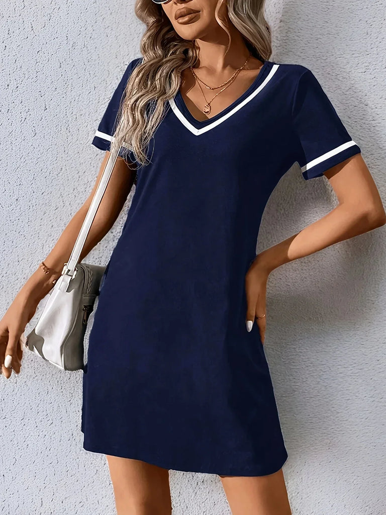 WW | Elegante Tunika mit Kurzen Ärmeln und Spitzem Ausschnitt, Luftig und Stilvoll