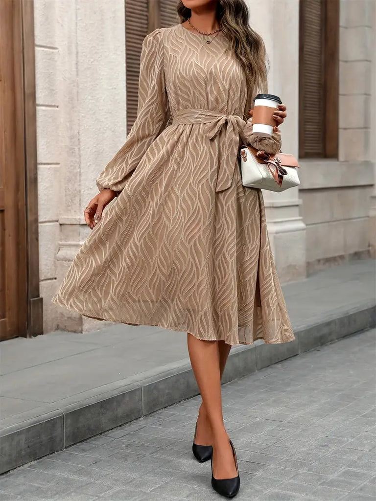 WW | Moderne Boho Vibes Gestreiftes Kleid mit Puffärmeln Lässig, Weites Kleid