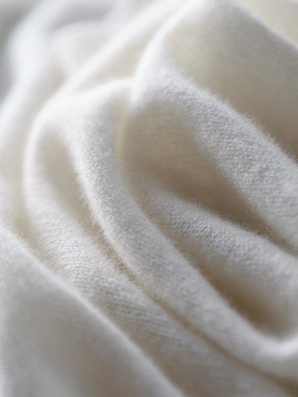 WW | Luxurious soft cashmere V-neck sweater for women