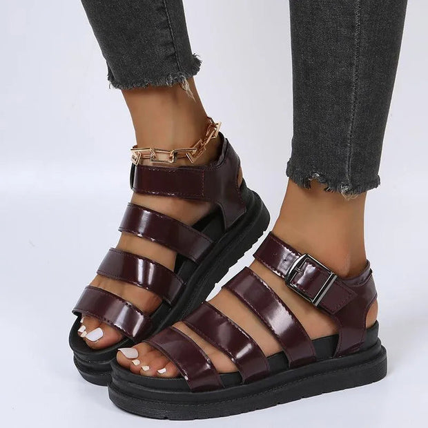 WW | Sandals with buckle and platform with open toes