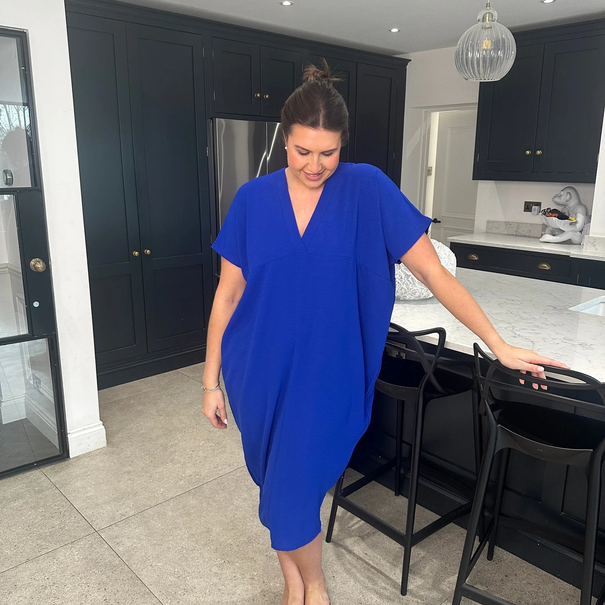 Kleid mit V-Ausschnitt | Unser Bestseller 2024