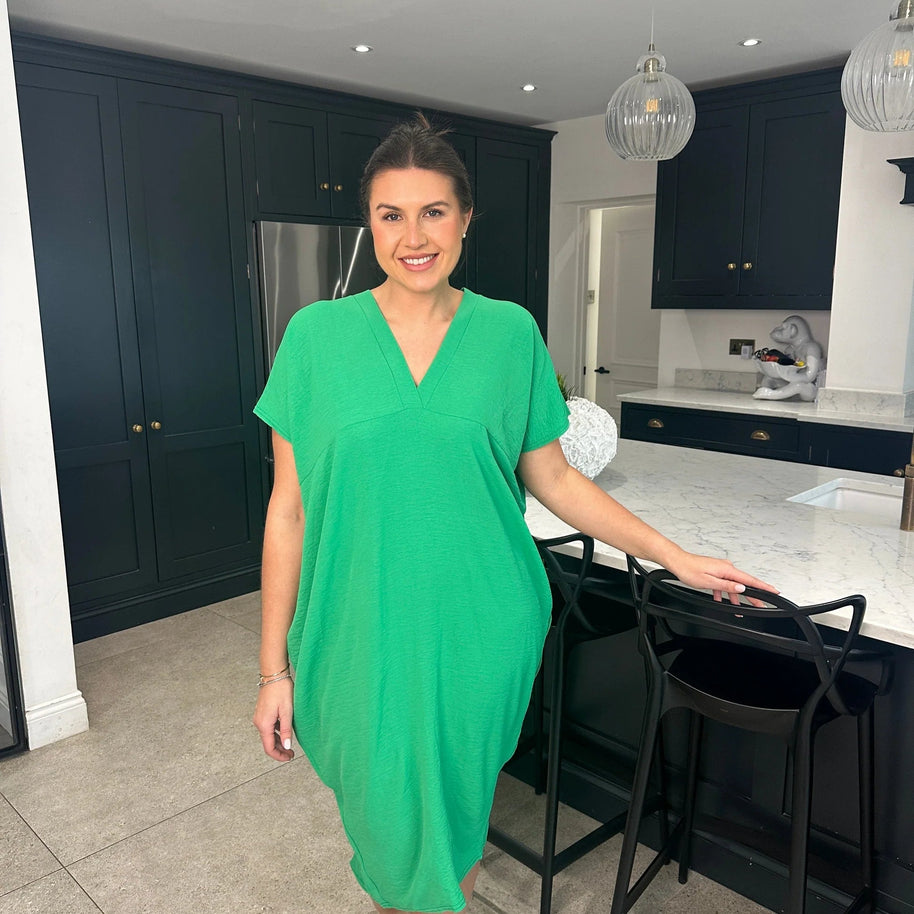 Kleid mit V-Ausschnitt | Unser Bestseller 2024