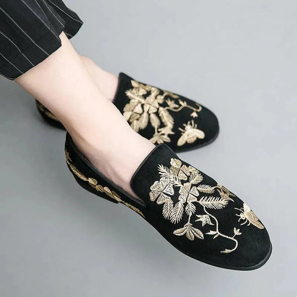 WW | Elegant men's moccasins made of velvet with golden embroidery