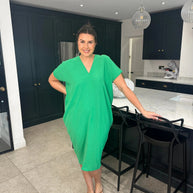 Kleid mit V-Ausschnitt | Unser Bestseller 2024