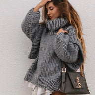 Gestrickter Rollkragenpullover in Übergröße
