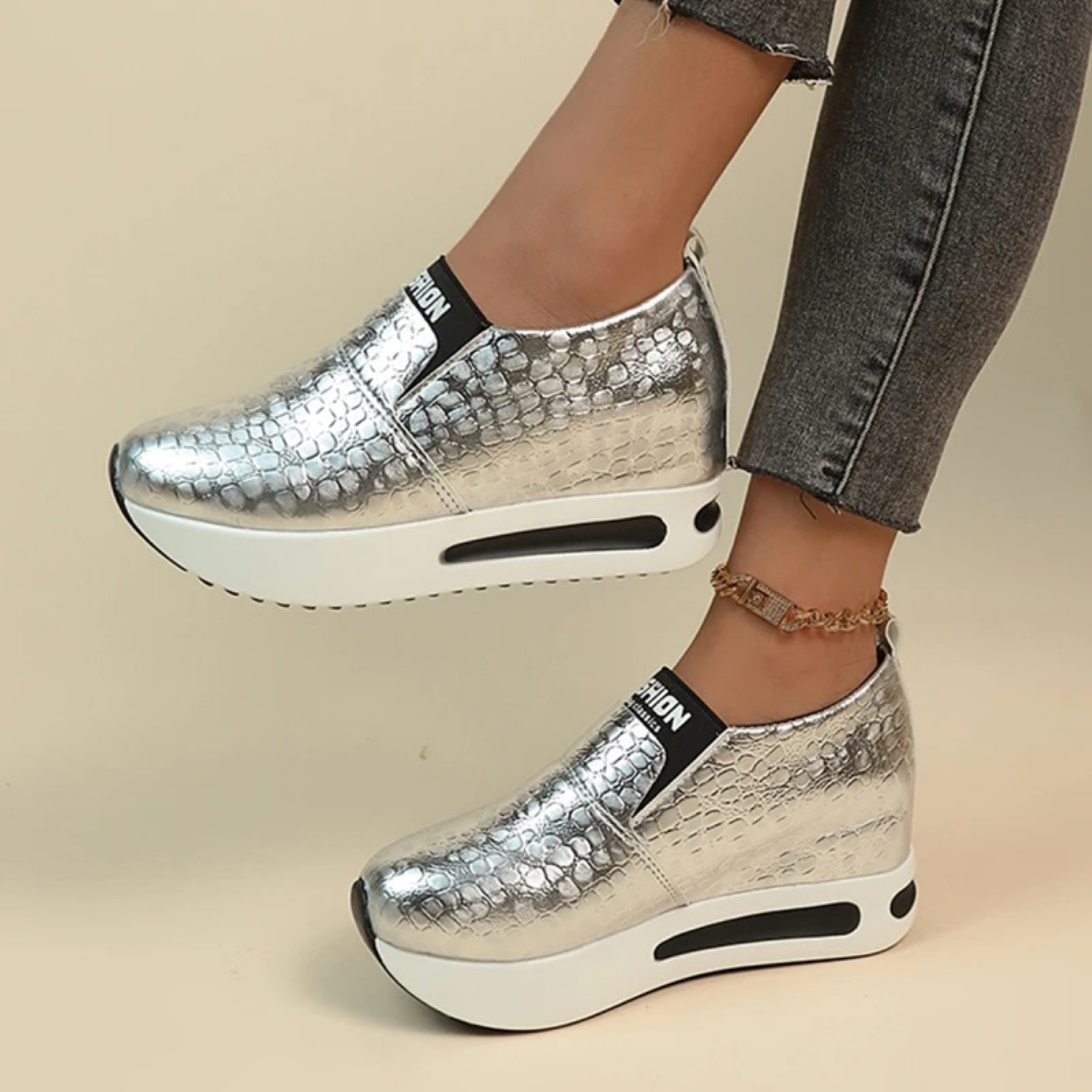 WW – Damen-Sneaker mit Schlangenmuster in Silber und Gold