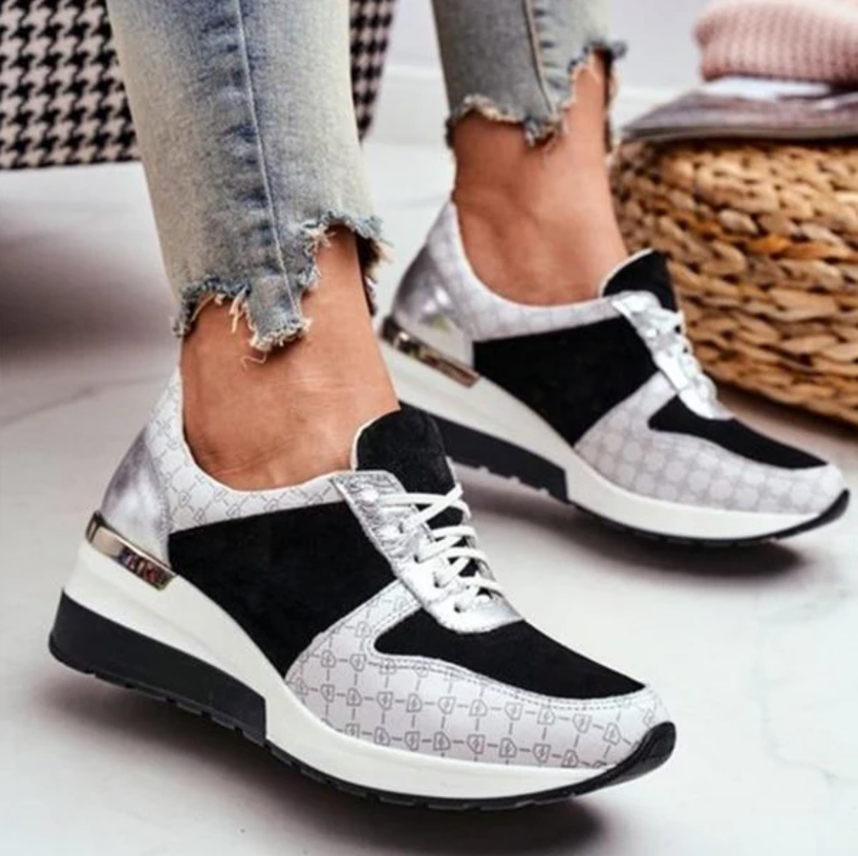 WW | Stylische Keilsneaker