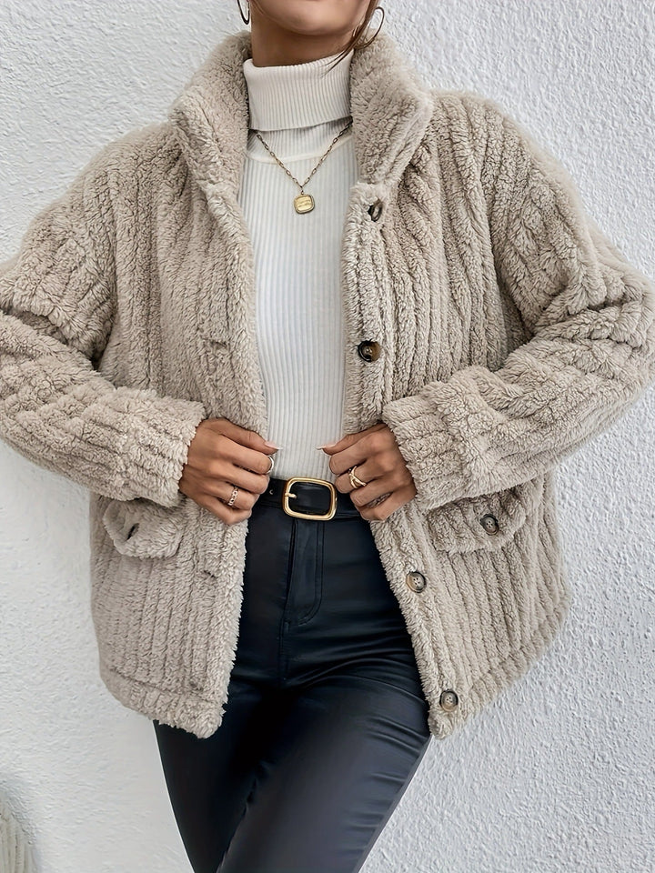 Doppelseitige Strickjacke mit Samtknöpfen
