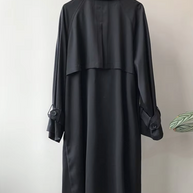 – Mittellanger Trenchcoat