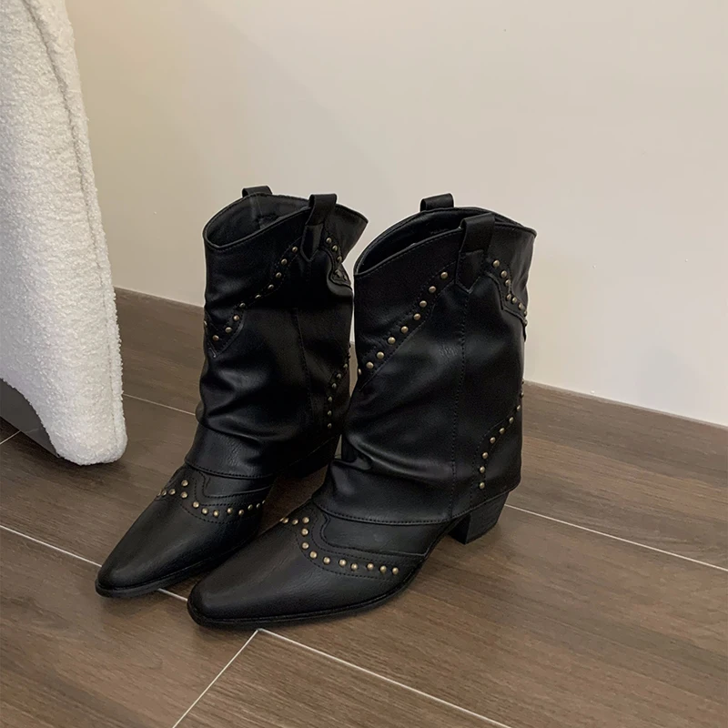 WW | Trendige Knöchelhohe Westernstiefel