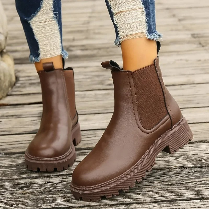 W&W Mode | Damen Chelsea Boots aus Leder mit Zugschlaufen