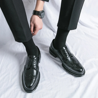 WW | Modische Herrenschuhe Mit Brogue Design Und Robuster Sohle