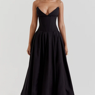 Trägerloses plissiertes Kleid mit V-Ausschnitt