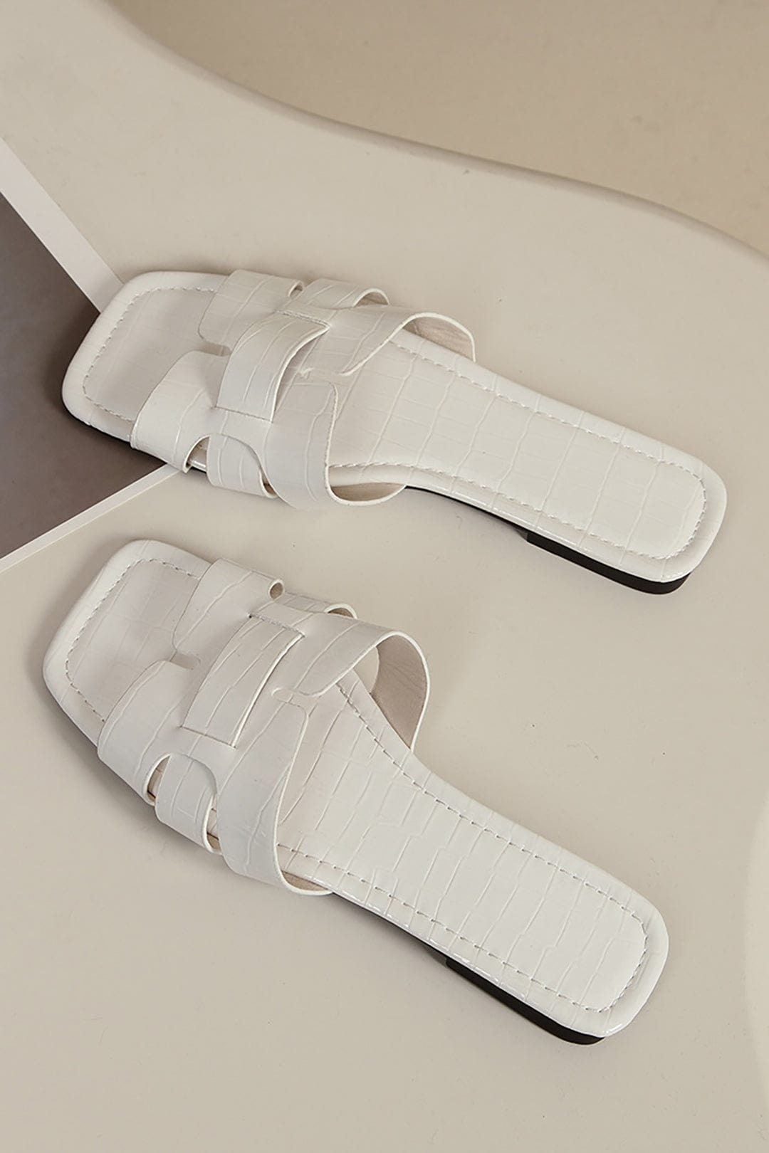 W&W Mode | Weiße Slides Mit Kroko Optik