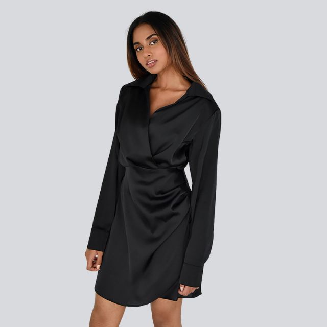 W&W Mode | Satin-Minikleid mit V-Ausschnitt und Raffung