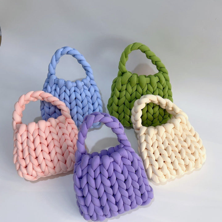 Damen Tasche aus handgewebtem Material