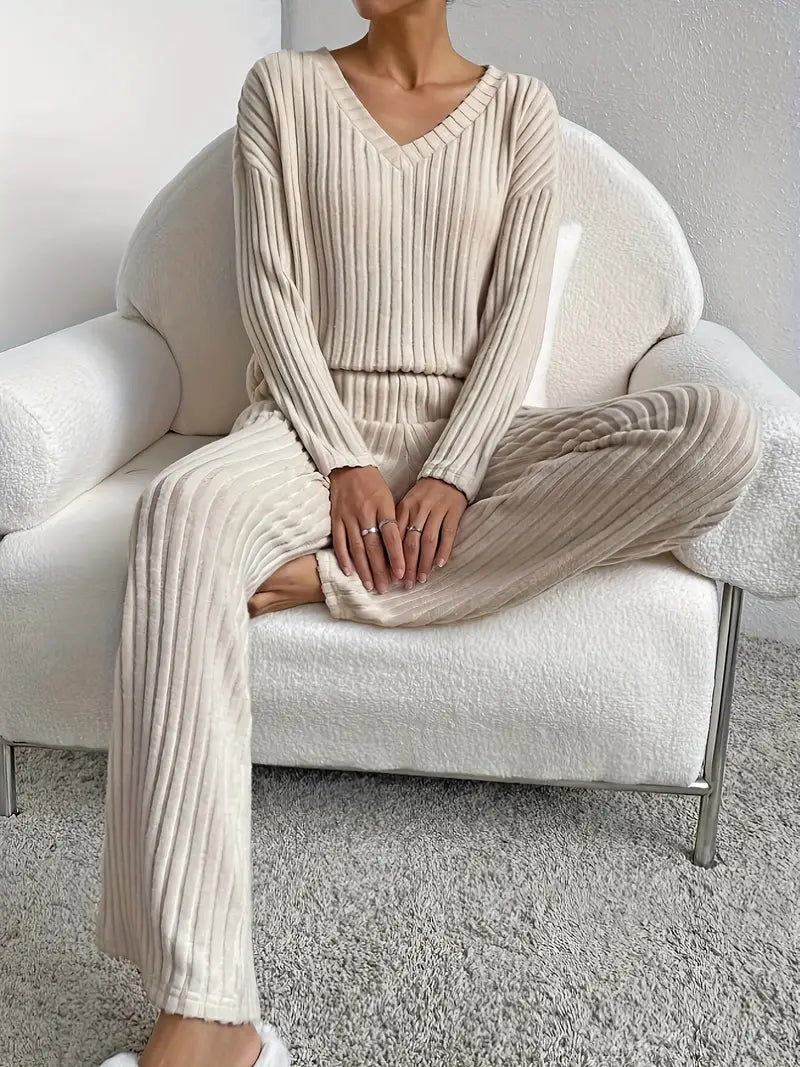 WW 2-teiliges Set | Eleganter gerippter Damenanzug mit V-Ausschnitt-Pullover und passender Hose