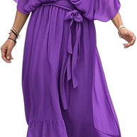 Grünes kleid mit V-Ausschnitt