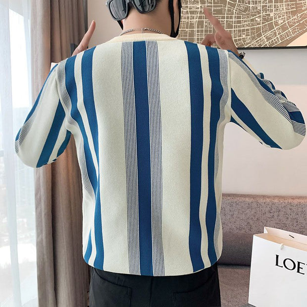 WW | lassiger weicher wachsartiger vertikal gestreifter Strickpullover