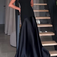 Satin Trägerlos Flare Kleid