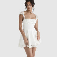 WW | Kleid mit Quadratischem Ausschnitt und Spitzenborte