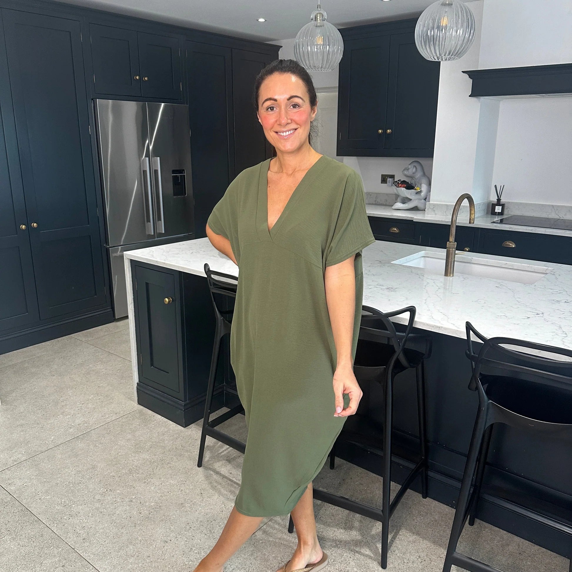 Kleid mit V-Ausschnitt | Unser Bestseller 2024