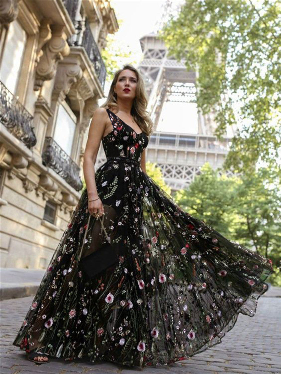 WW | Fabulous Ärmelloses besticktes Kleid