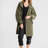 Wasserfeste Windjacke mit Kapuze in Übergröße Regenjacke