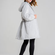 Wasserfeste Windjacke mit Kapuze in Übergröße Regenjacke