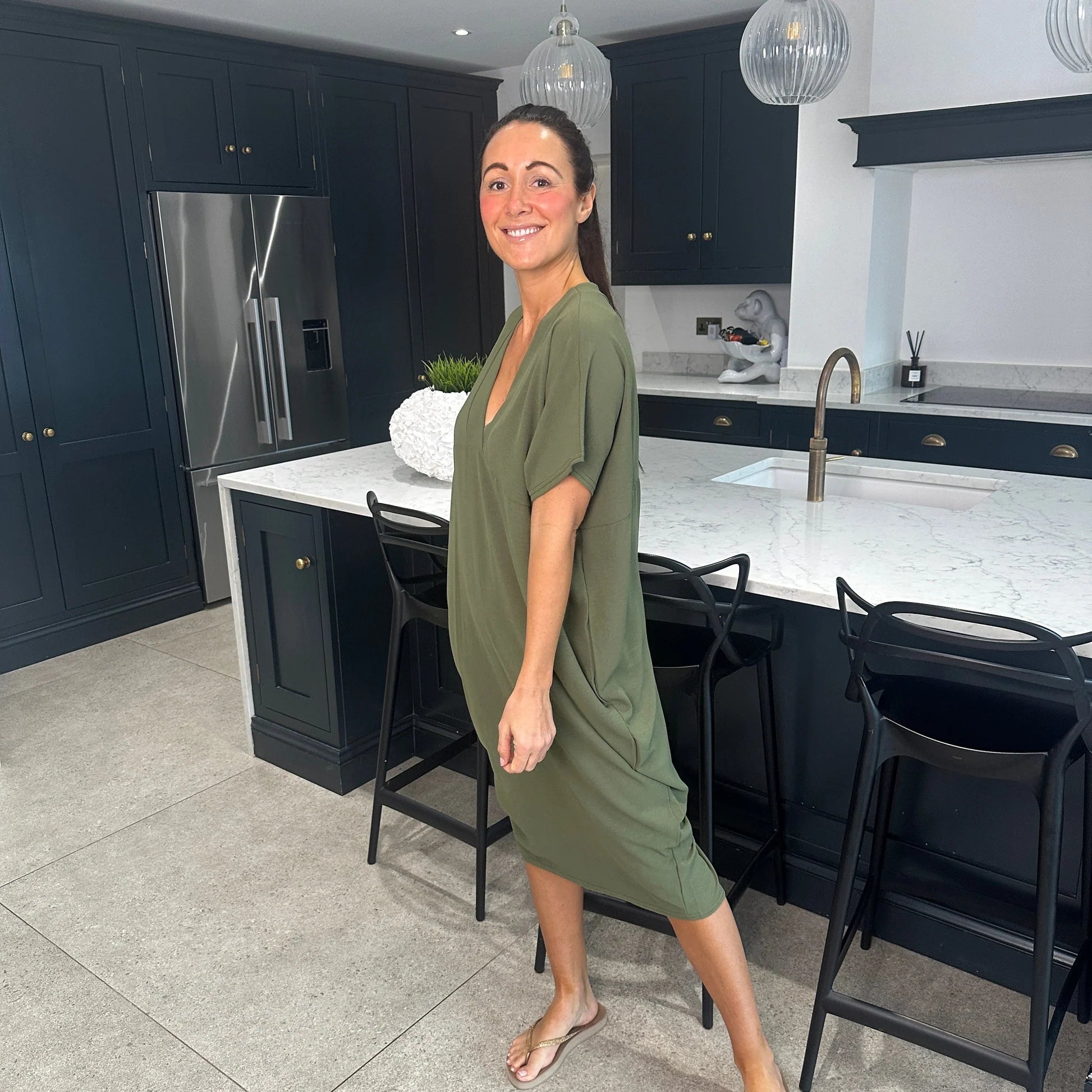 Kleid mit V-Ausschnitt | Unser Bestseller 2024