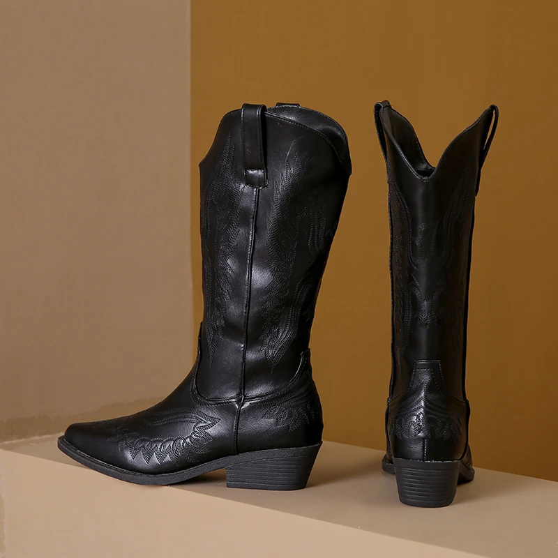 W&W Mode | Westernstiefel mit Detaillierten Stickereien & Niedrigem Absatz Cowboystiefel Damen