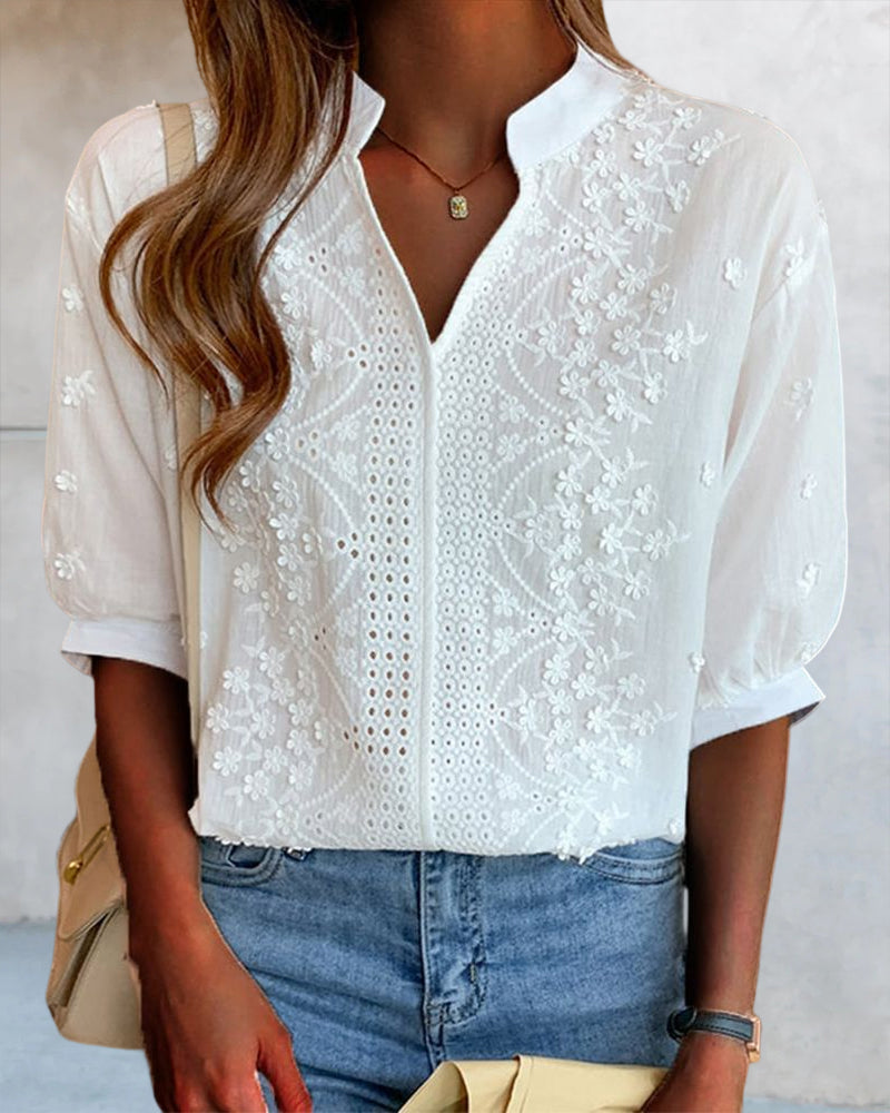 WW | Bestickte V-Ausschnitt Bluse